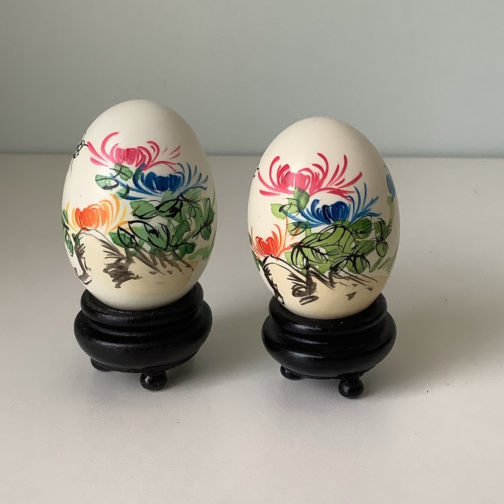 New Lot of Vintage painted eggs with pedestals